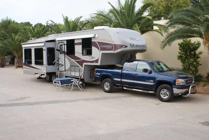 5th wheel motorhome trailer