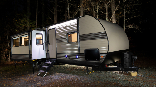 travel trailer with hitch